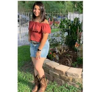 Meet your Posher, Emily